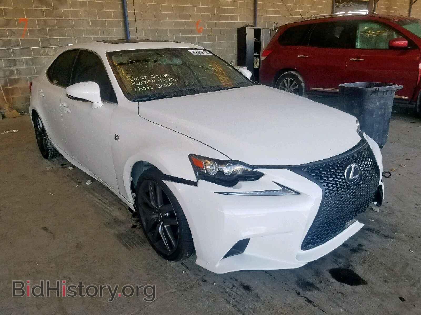 Photo JTHBE1D27F5015780 - LEXUS IS 2015