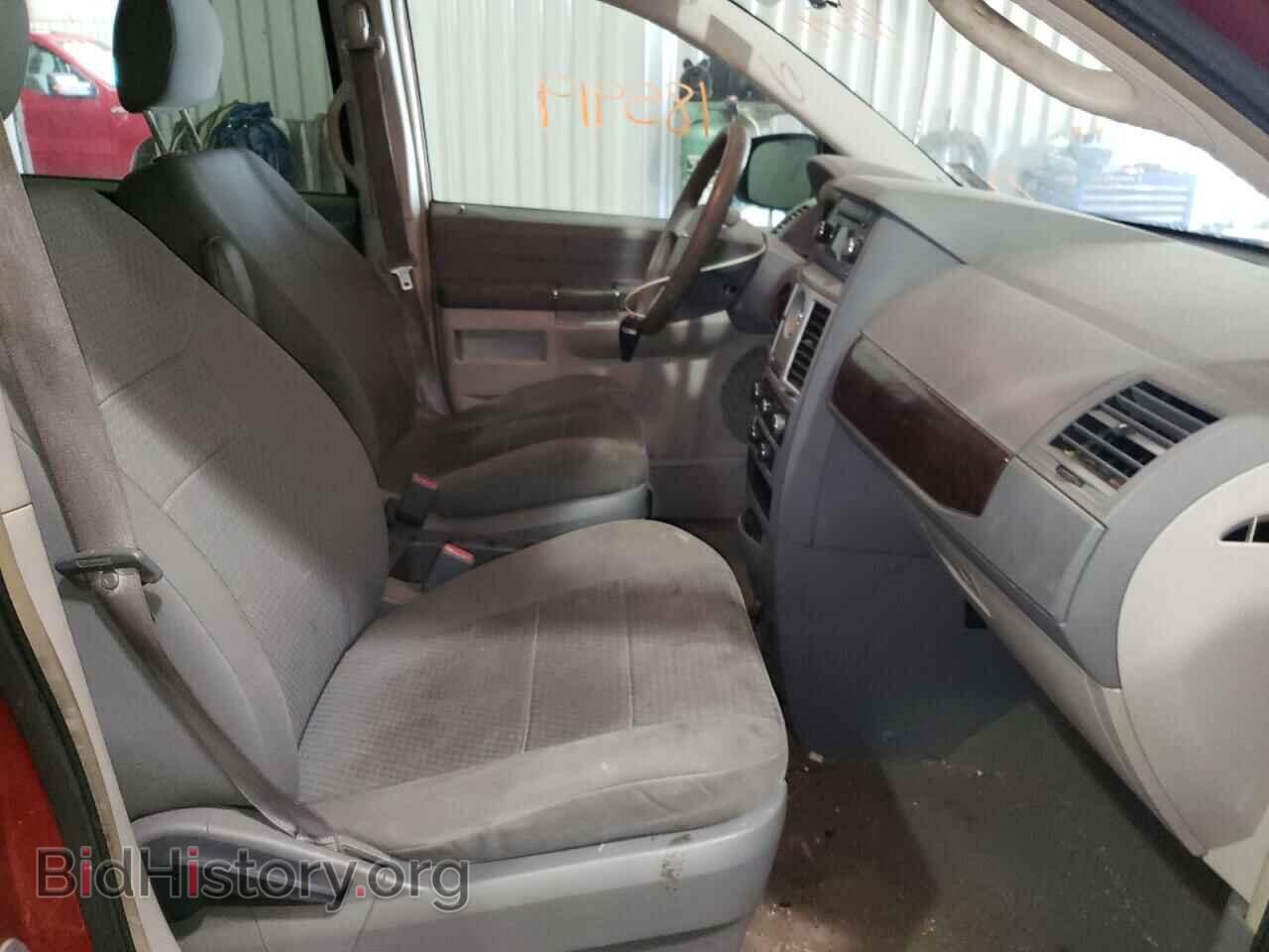 2010 CHRYSLER MINIVAN - VIN: 2A4RR4DE5AR103796 - Фото 5