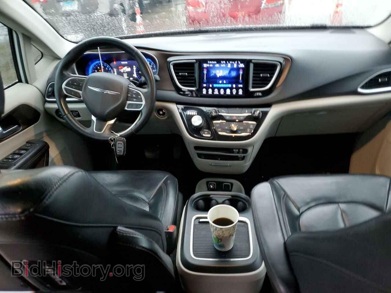 2017 CHRYSLER PACIFICA - VIN: 2C4RC1EGXHR570597 - Photo 8