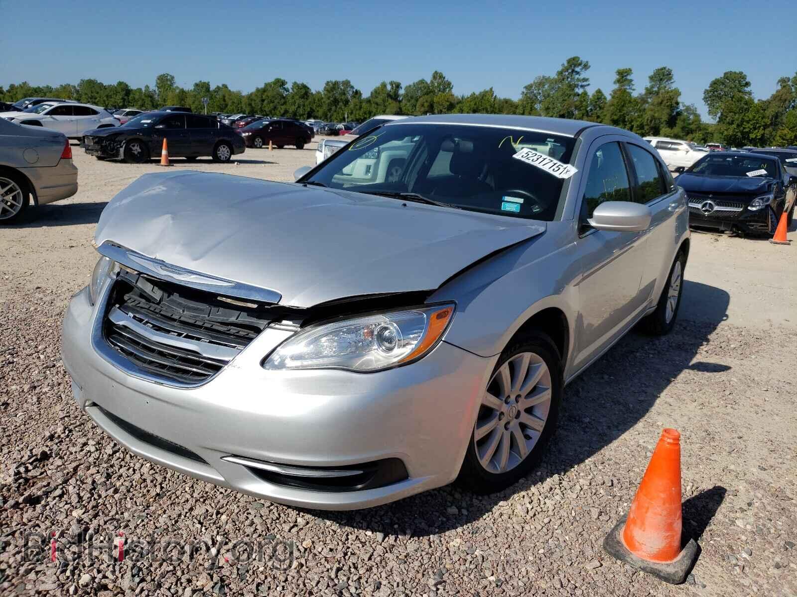 2012 CHRYSLER 200 - VIN: 1C3CCBBB1CN100621 - Фото 2