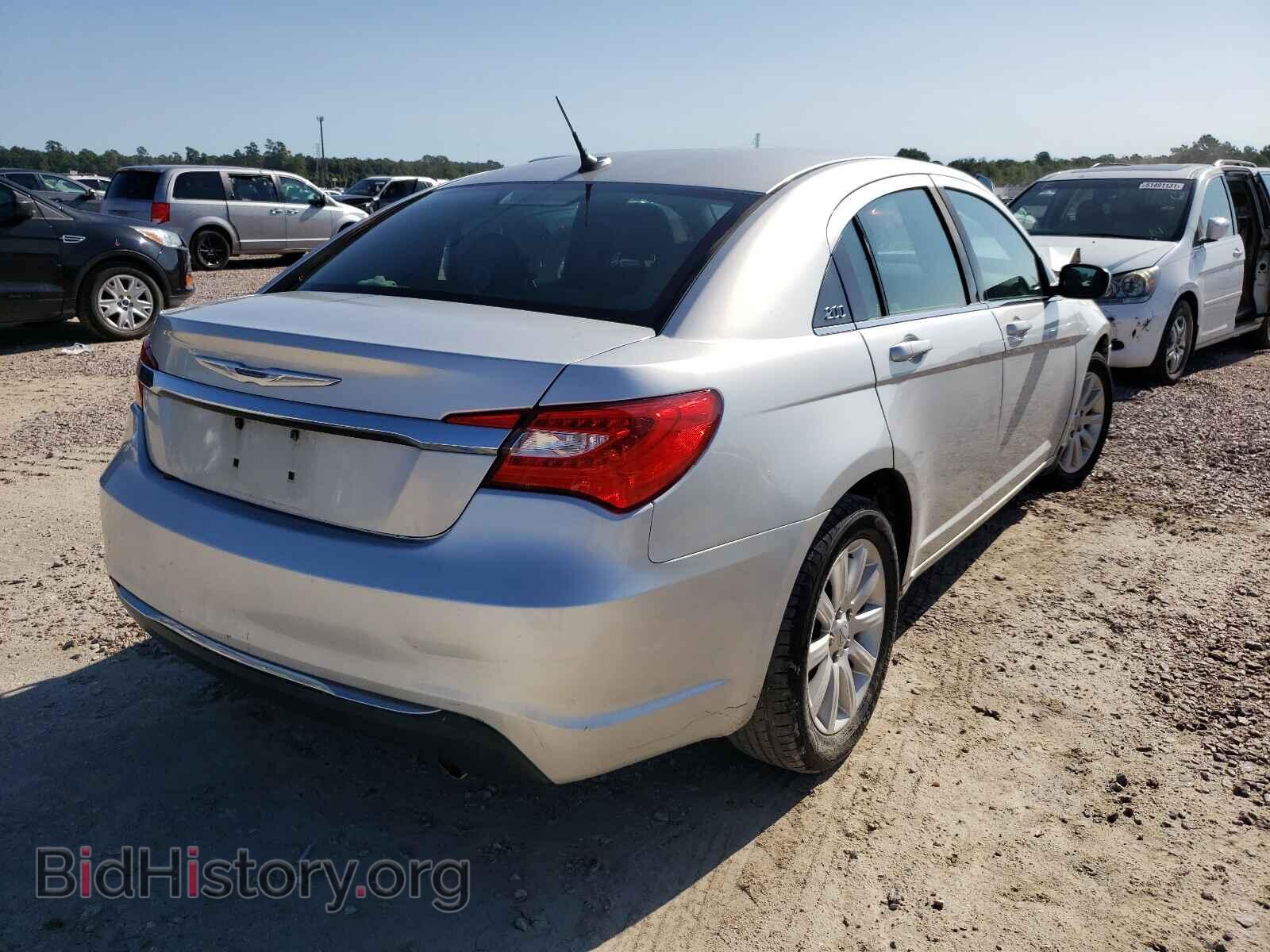 2012 CHRYSLER 200 - VIN: 1C3CCBBB1CN100621 - Фото 4