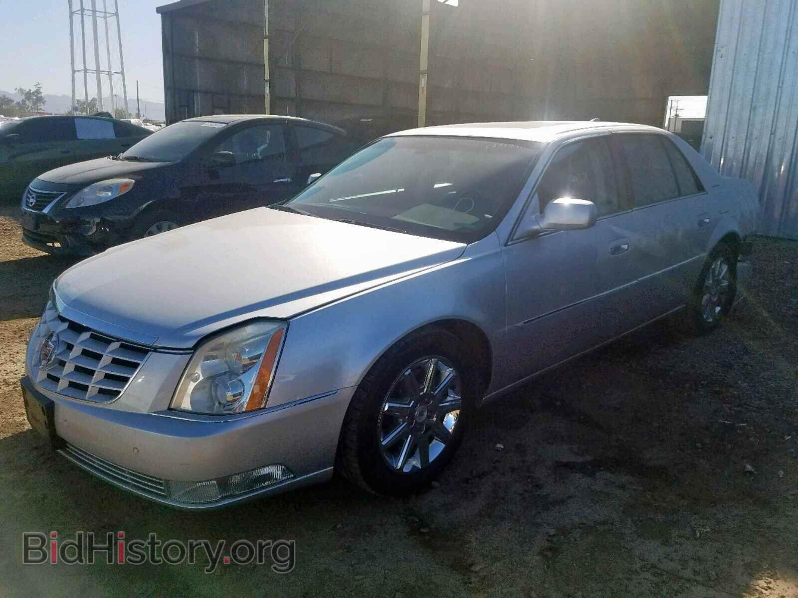 2011 CADILLAC DTS - VIN: 1G6KH5E62BU110042 - Фото 2