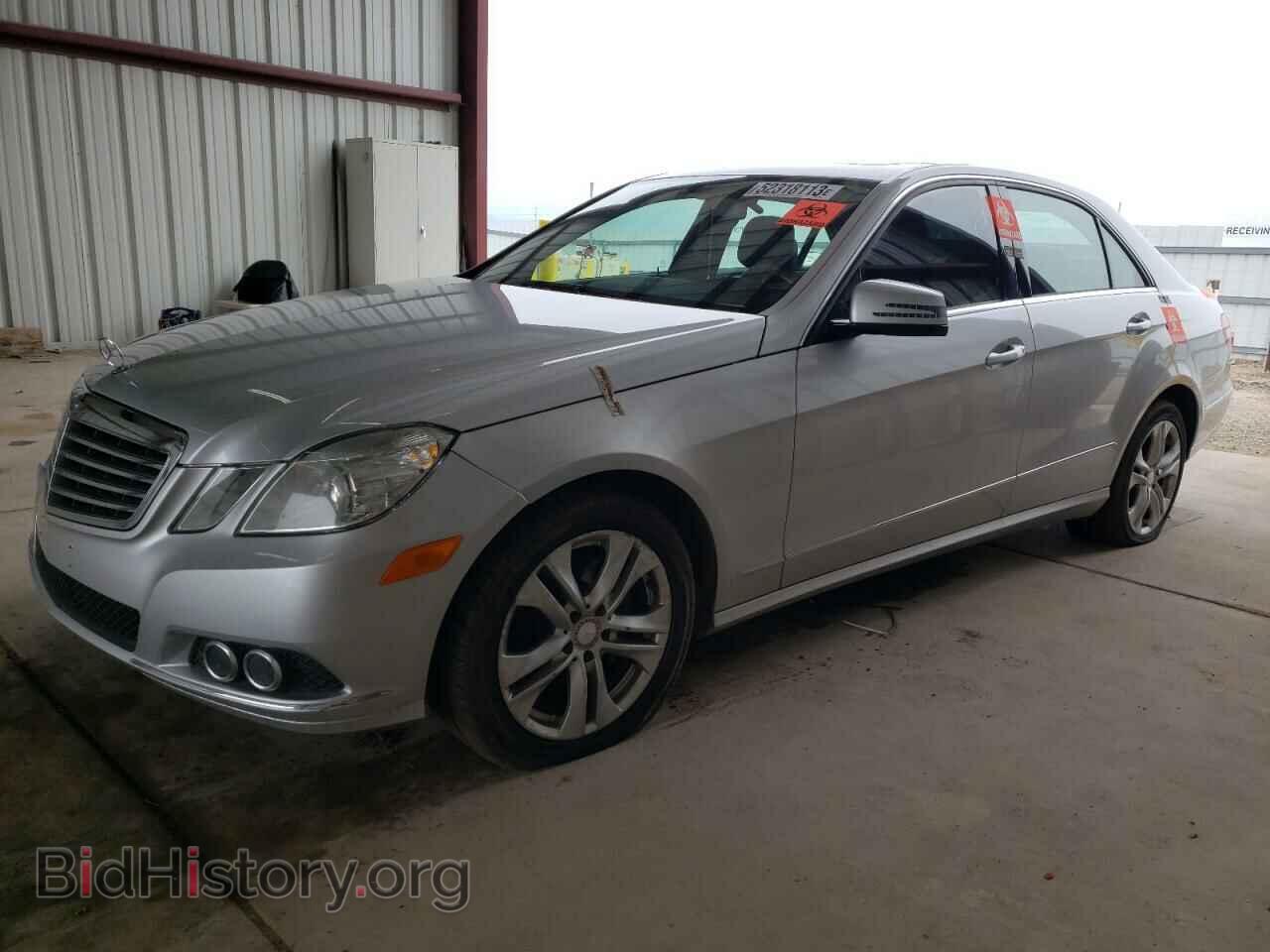 Photo WDDHF8HB8BA489854 - MERCEDES-BENZ E-CLASS 2011