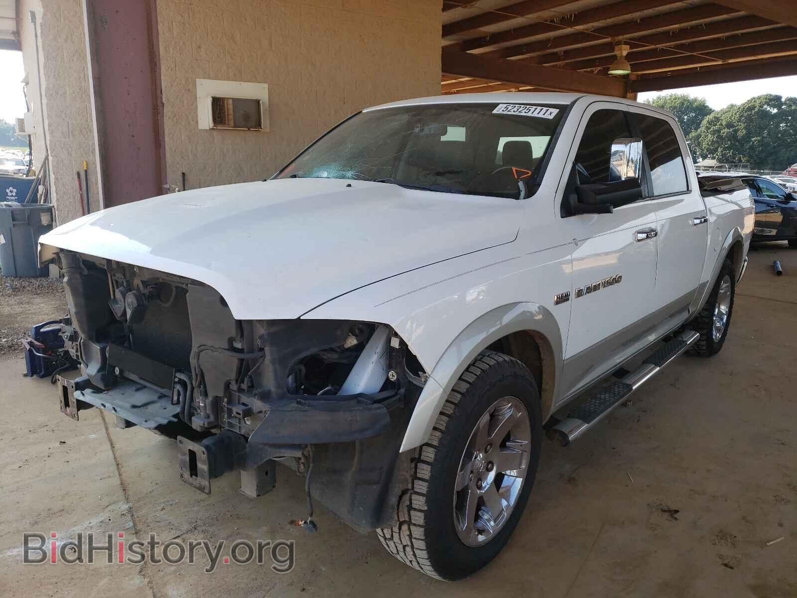 2011 DODGE RAM 1500 - VIN: 1D7RB1CT2BS676864 - Фото 2