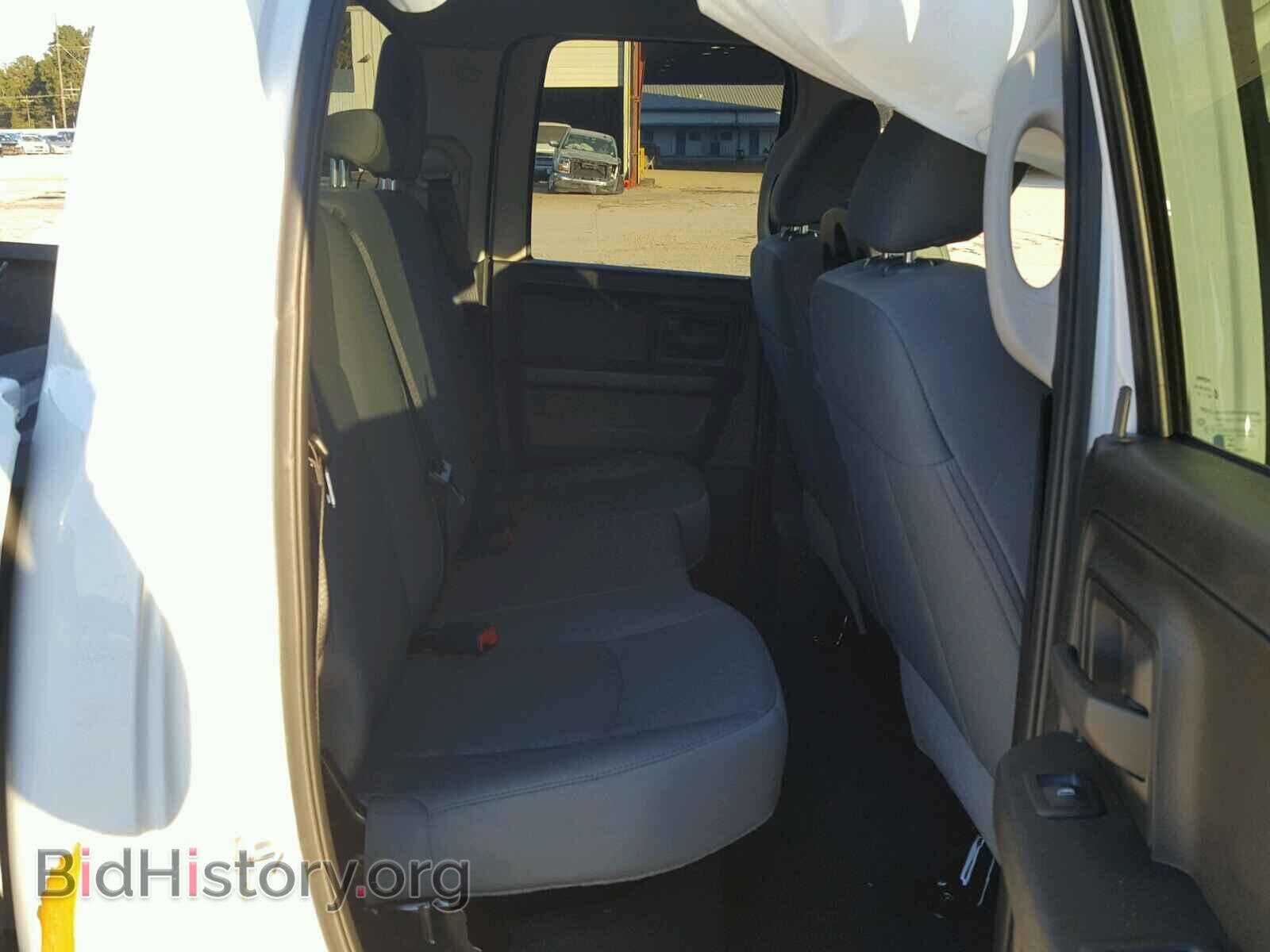 2018 RAM 1500 ST - VIN: 1C6RR6FG9JS295214 - Фото 6
