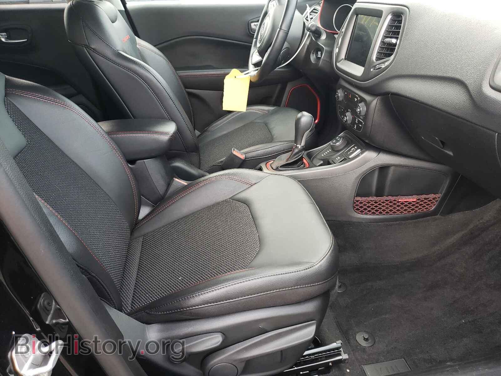 2019 JEEP COMPASS - VIN: 3C4NJDDB7KT729642 - Фото 6