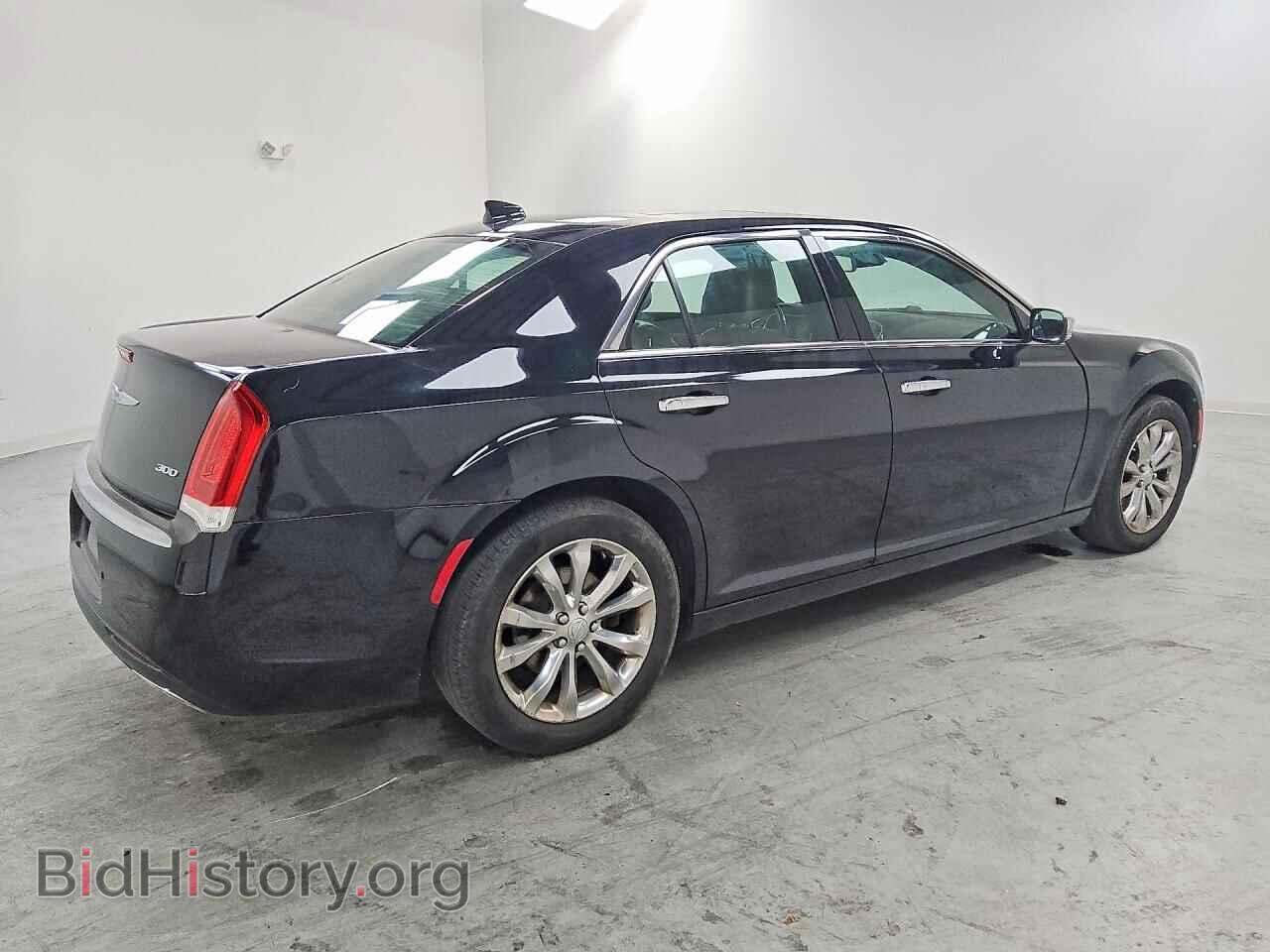 2019 CHRYSLER 300 - VIN: 2C3CCAKG2KH556673 - Photo 3