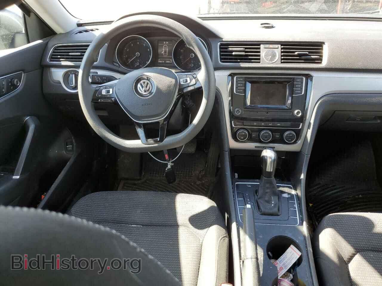 2017 VOLKSWAGEN PASSAT - VIN: 1VWAT7A31HC070367 - Фото 8