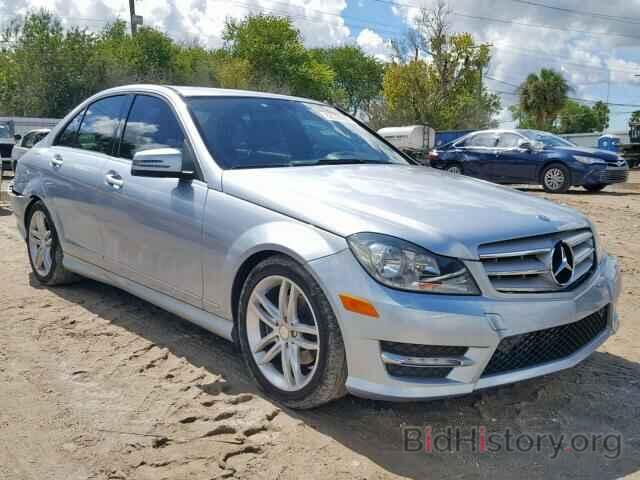 Photo WDDGF4HB6DA806425 - MERCEDES-BENZ C 250 2013