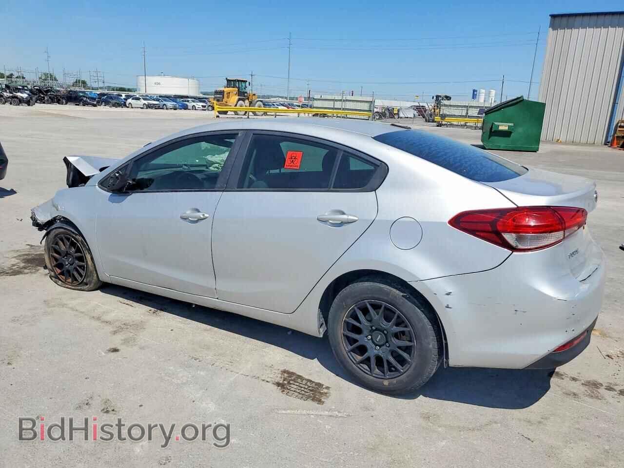 2017 KIA FORTE - VIN: 3KPFK4A76HE040125 - Фото 2