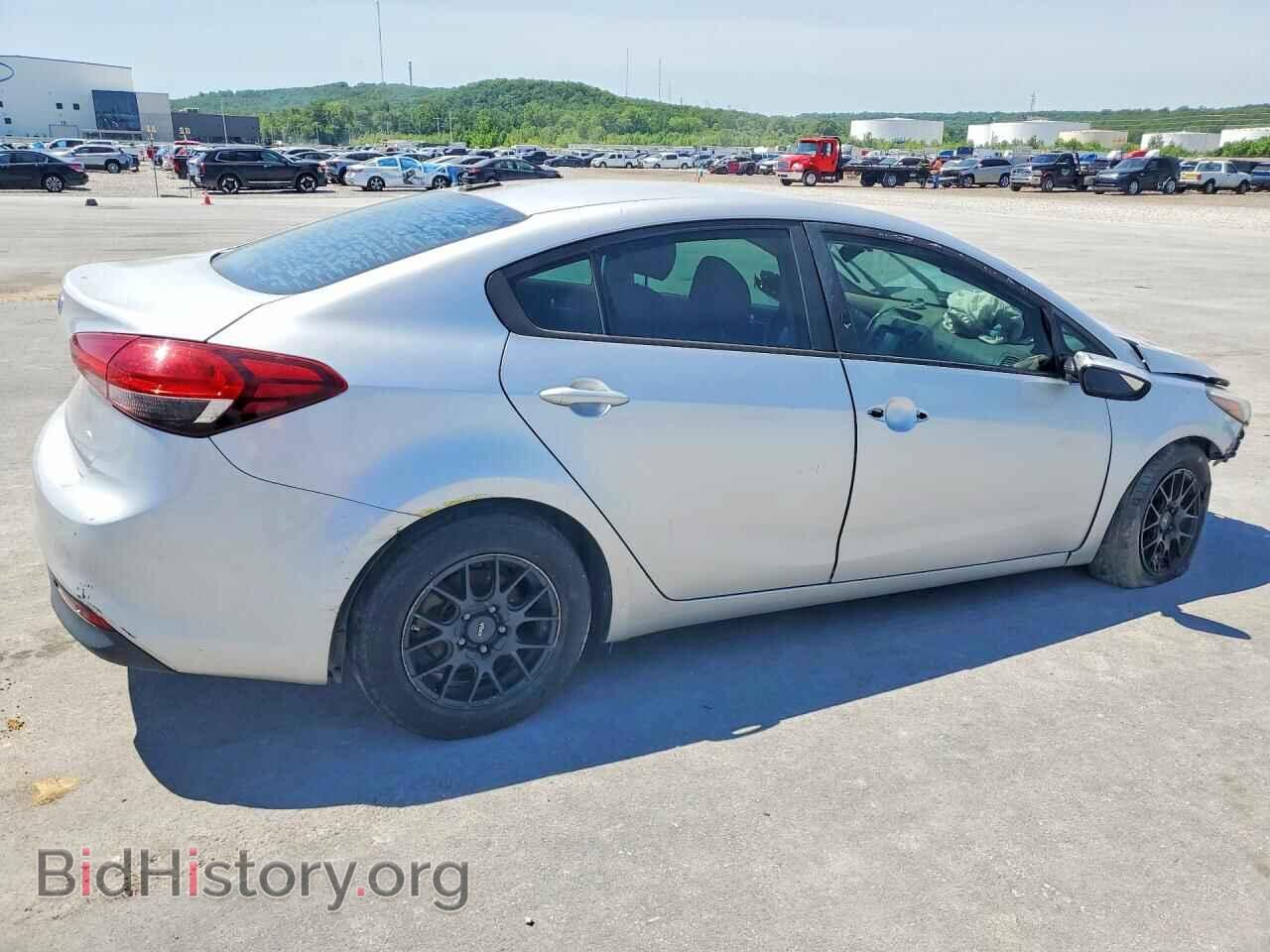 2017 KIA FORTE - VIN: 3KPFK4A76HE040125 - Фото 3