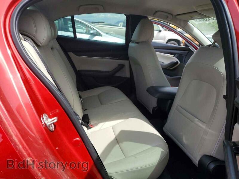 2019 Mazda 3 (VIN JM1BPACL5K1113018) — photo 10 of 13