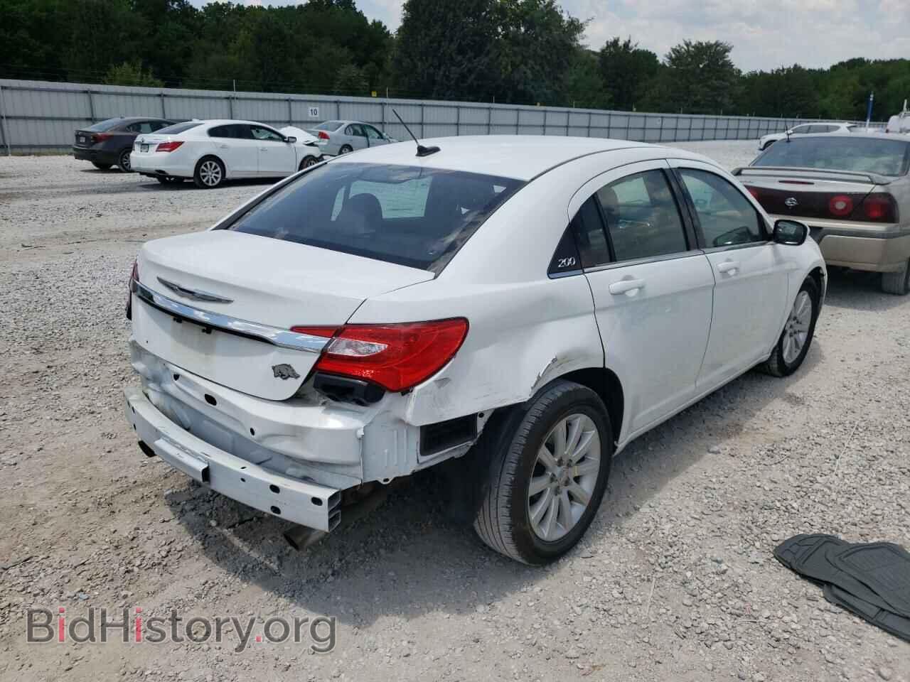 2013 CHRYSLER 200 - VIN: 1C3CCBAG0DN722075 - Фото 4