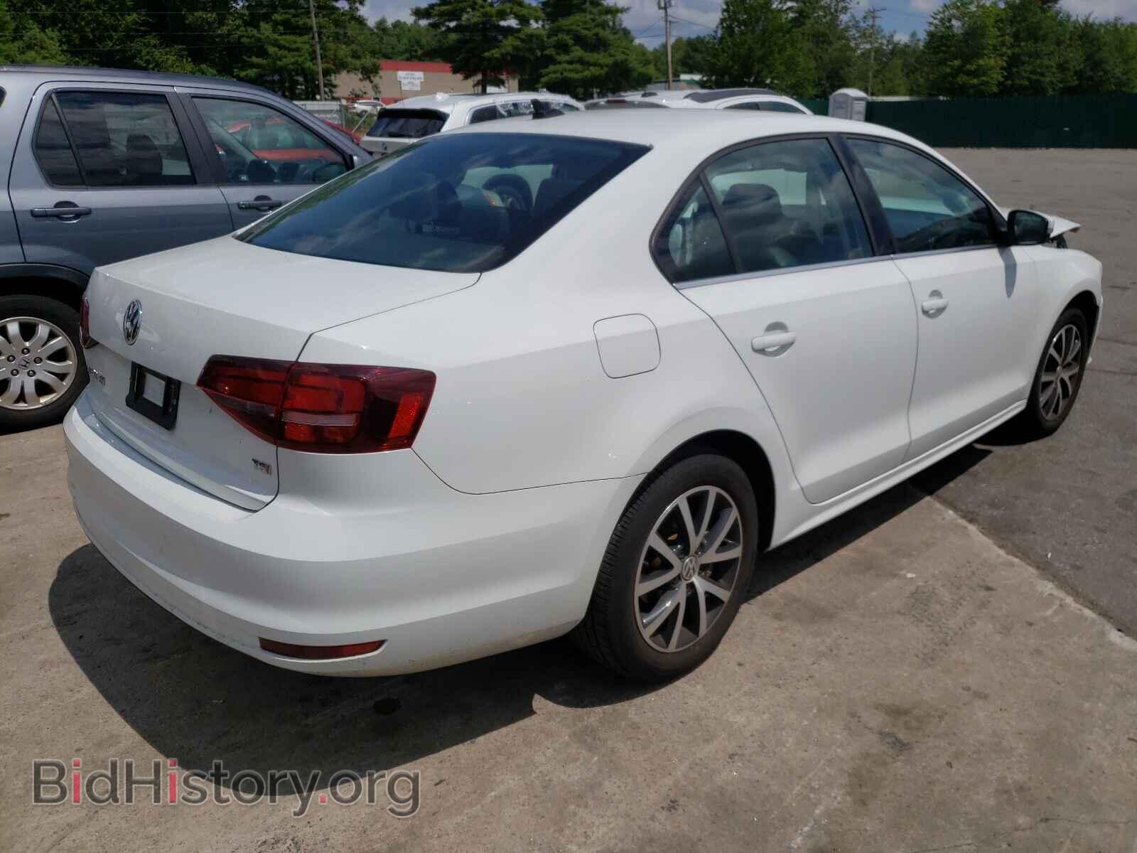 2017 VOLKSWAGEN JETTA - VIN: 3VWDB7AJ9HM358117 - Фото 4
