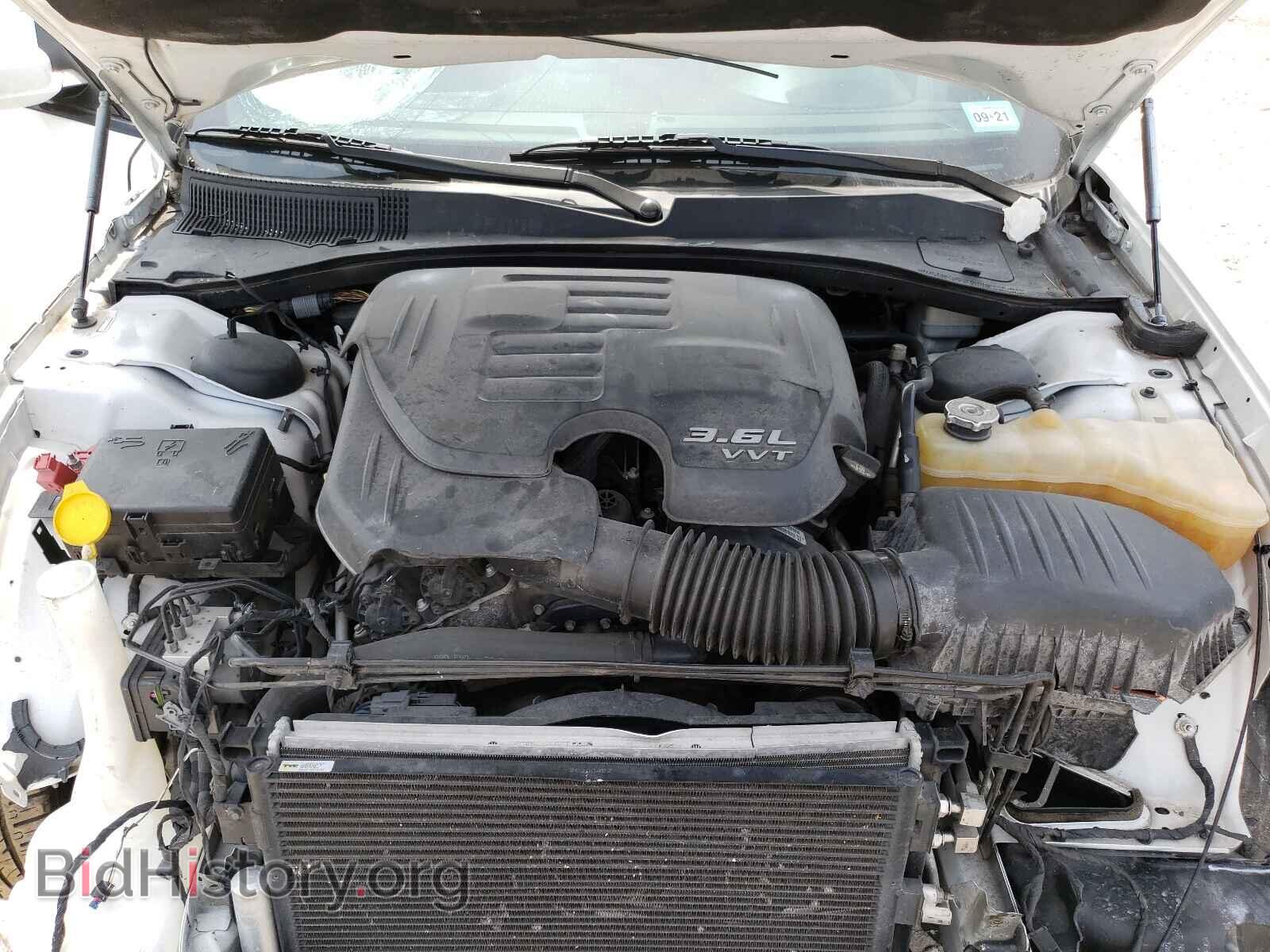 2015 CHRYSLER 300 - VIN: 2C3CCABG6FH772824 - Фото 7