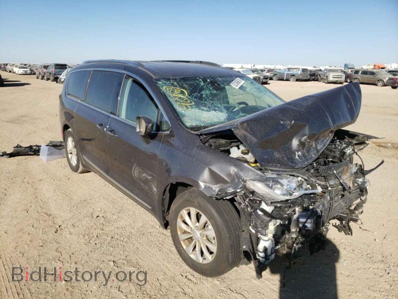 2019 Chrysler PACIFICA Pacifica T (VIN 2C4RC1BG2KR749129) — photo 1 of 10, Copart, damage: front end