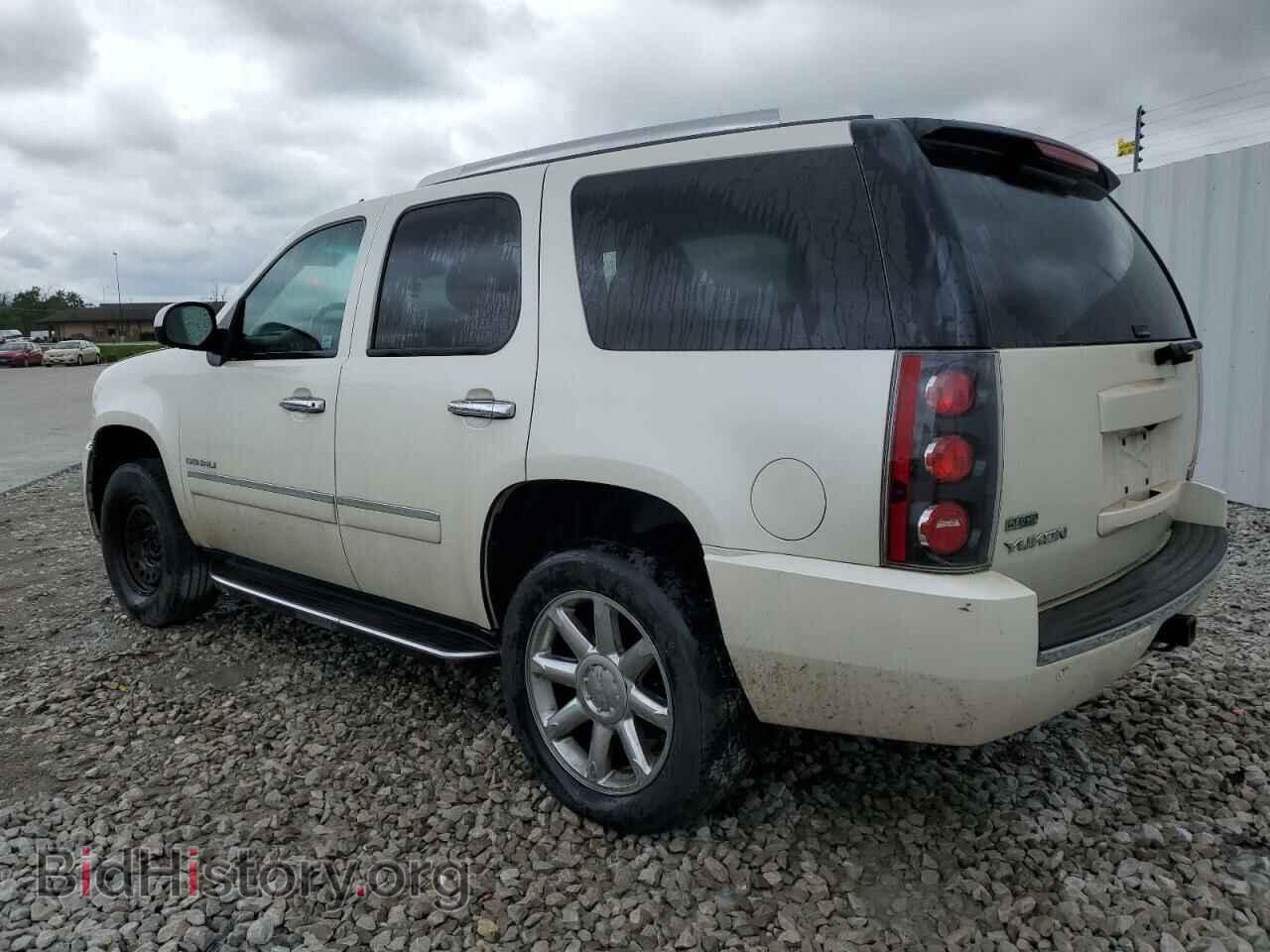 2011 GMC YUKON - VIN: 1GKS2EEF3BR278519 - Фото 2