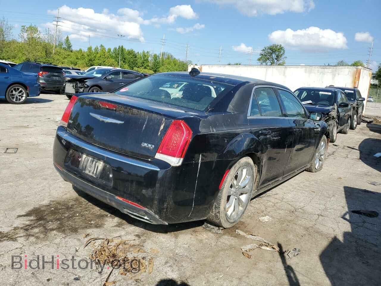 2018 CHRYSLER 300 - VIN: 2C3CCARG4JH282123 - Фото 3