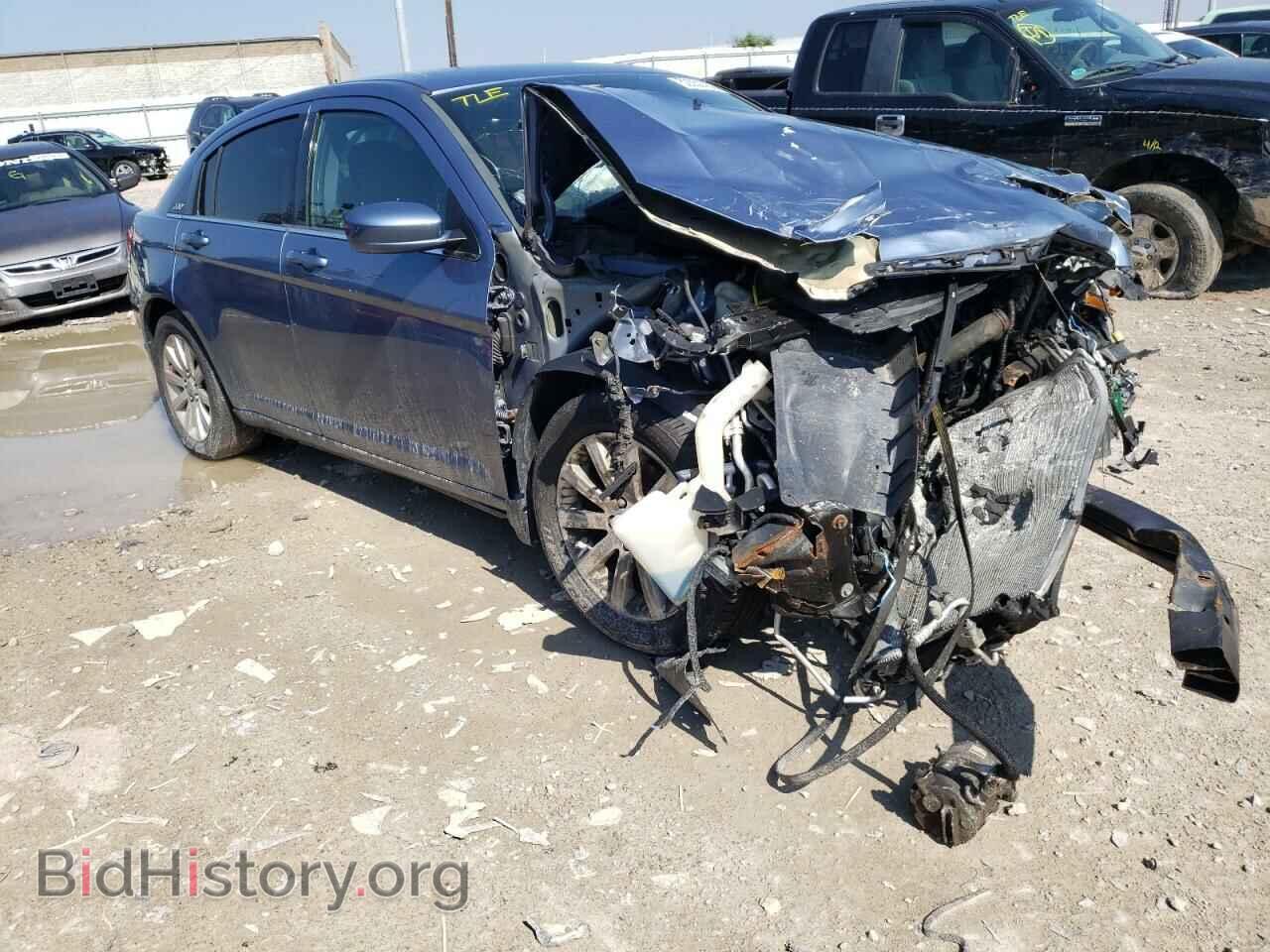 Photo 1C3BC1FB8BN579733 - CHRYSLER 200 2011