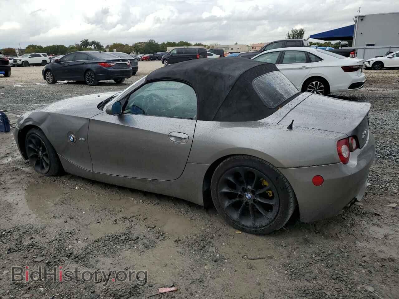 2005 BMW Z4 - VIN: 4USBT33505LS53733 - Фото 2