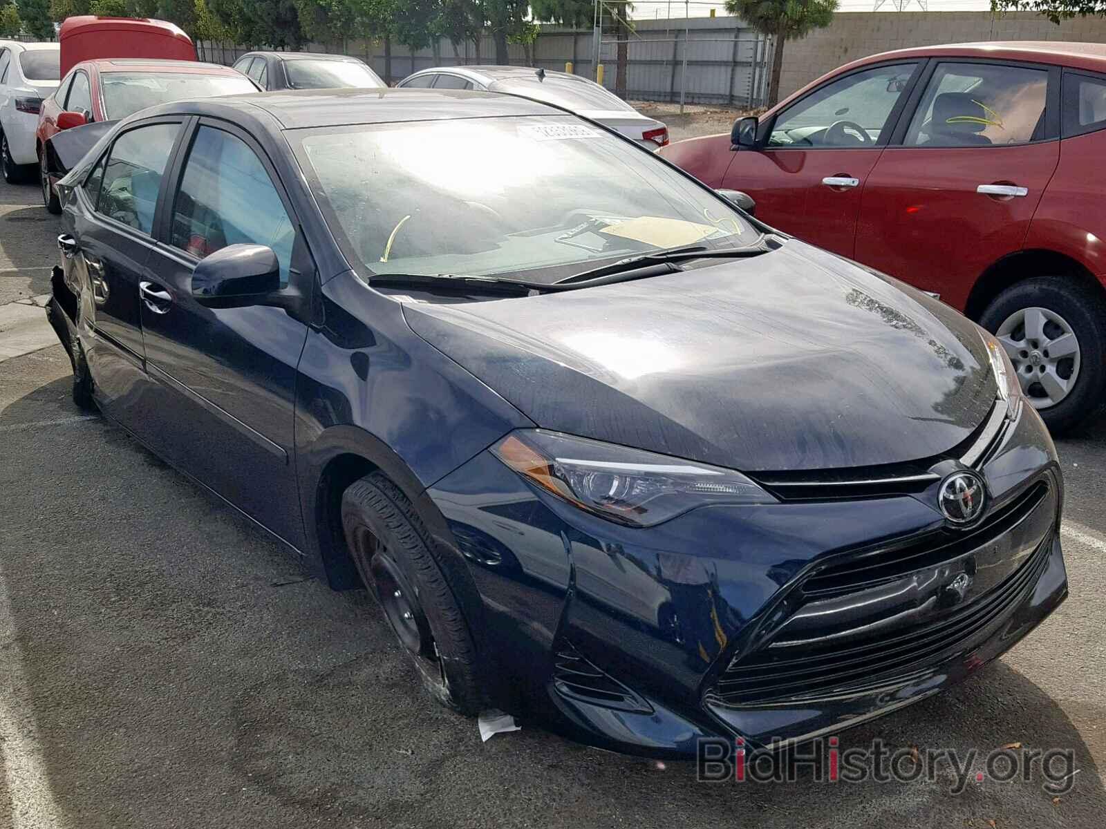 Photo 5YFBURHE7HP717403 - TOYOTA COROLLA 2017