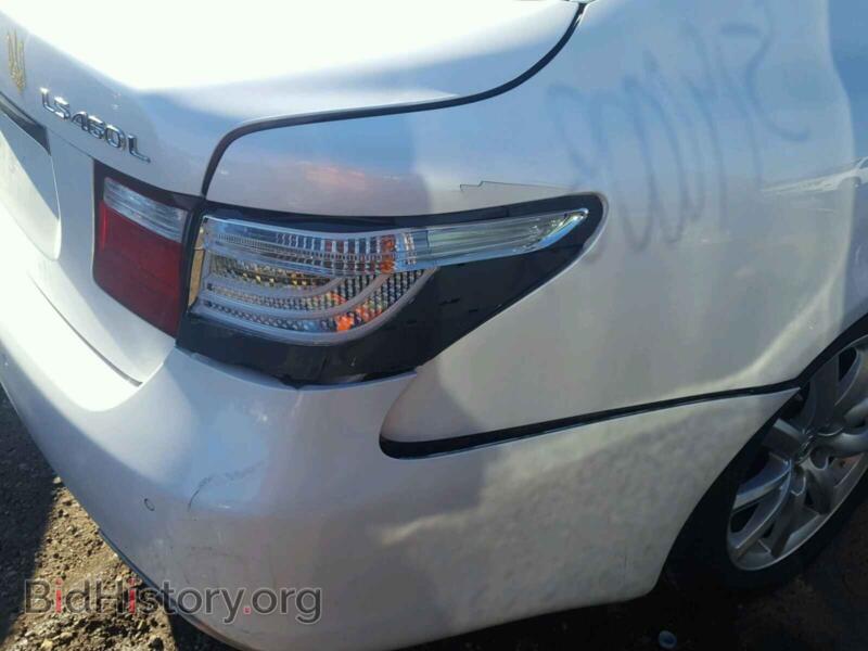 2007 Lexus LS460 (VIN JTHGL46F775003126) — photo 9 of 10