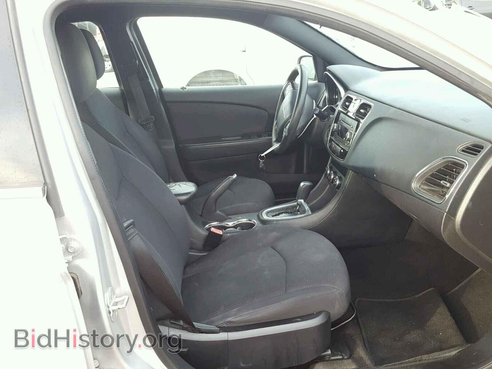 2012 CHRYSLER 200 - VIN: 1C3CCBAB8CN272159 - Фото 5