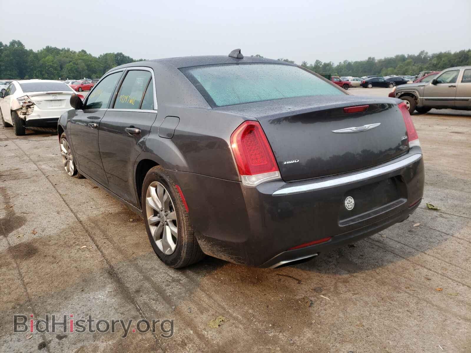 2016 CHRYSLER 300 - VIN: 2C3CCARG2GH136120 - Фото 3