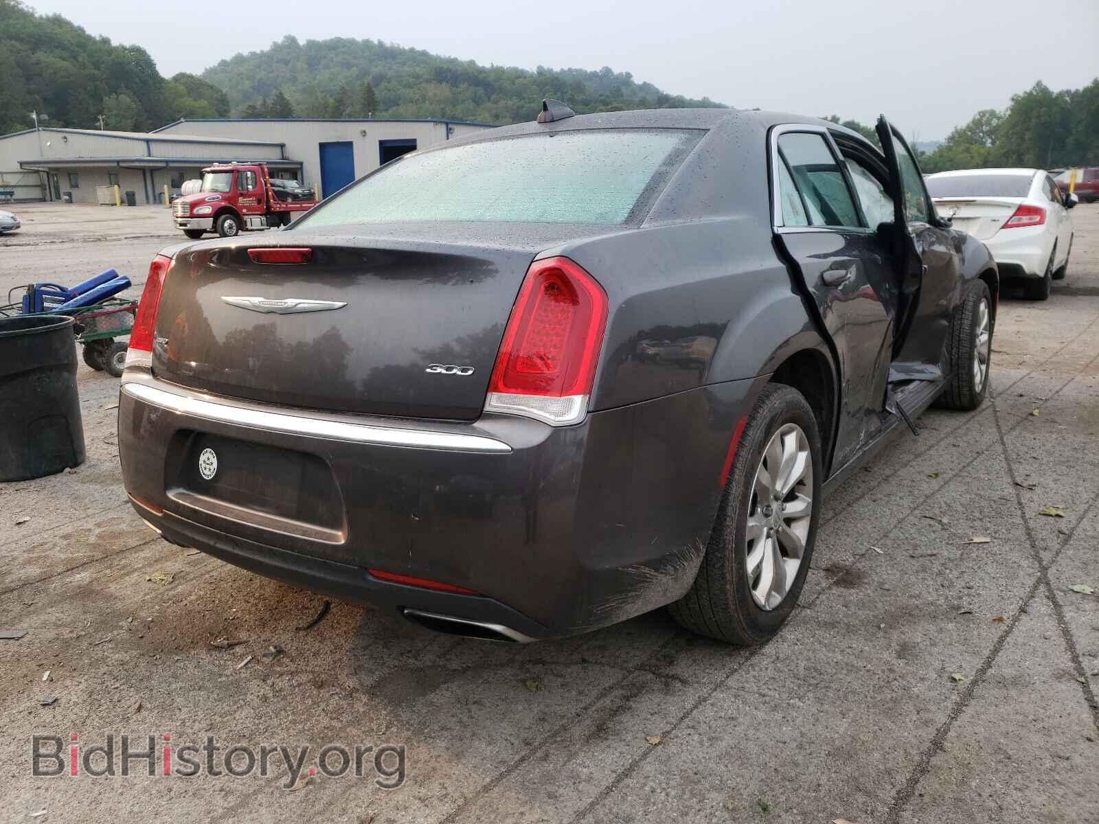2016 CHRYSLER 300 - VIN: 2C3CCARG2GH136120 - Фото 4