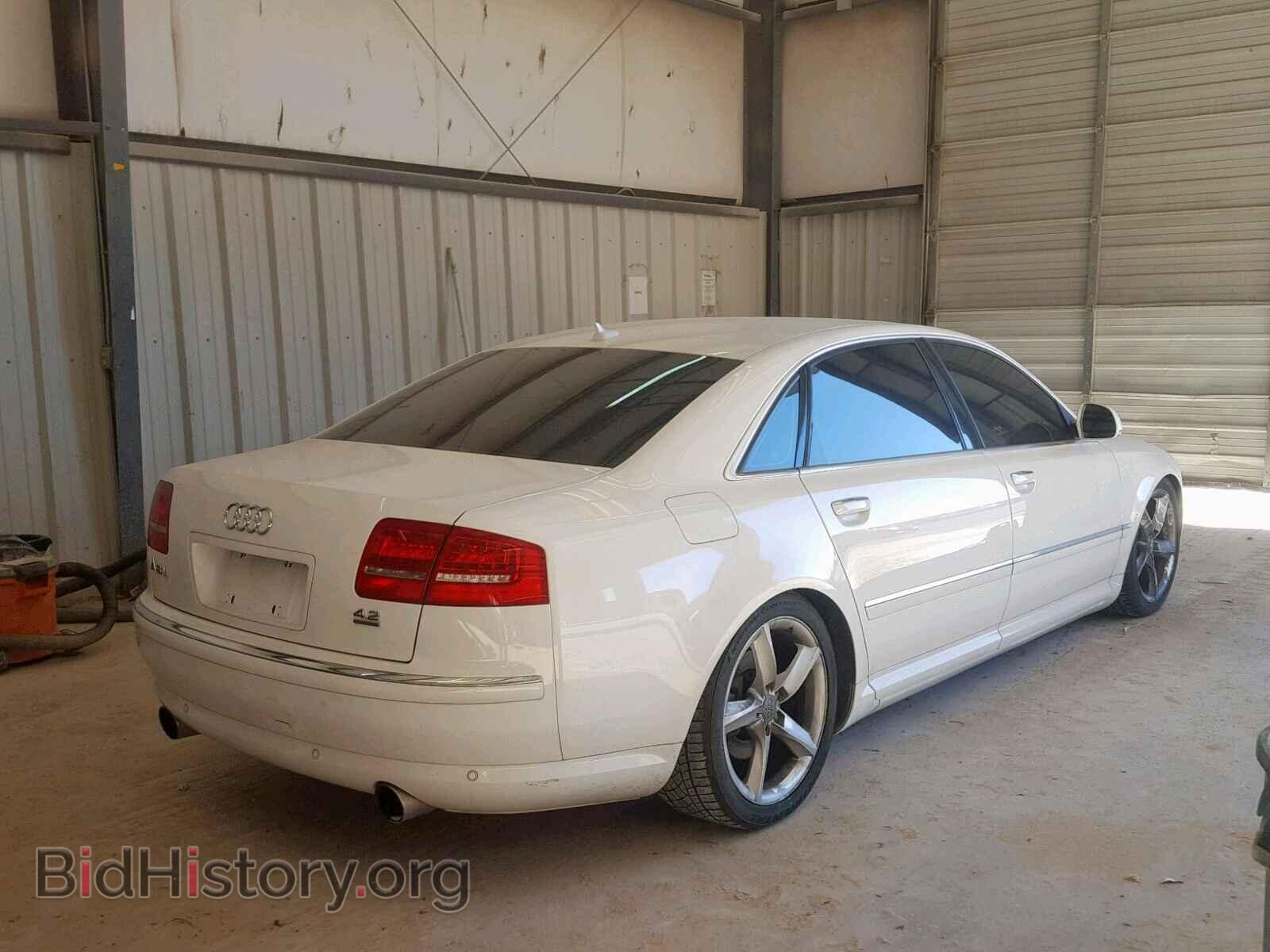 2010 AUDI A8 - VIN: WAURVAFA7AN009679 - Фото 4