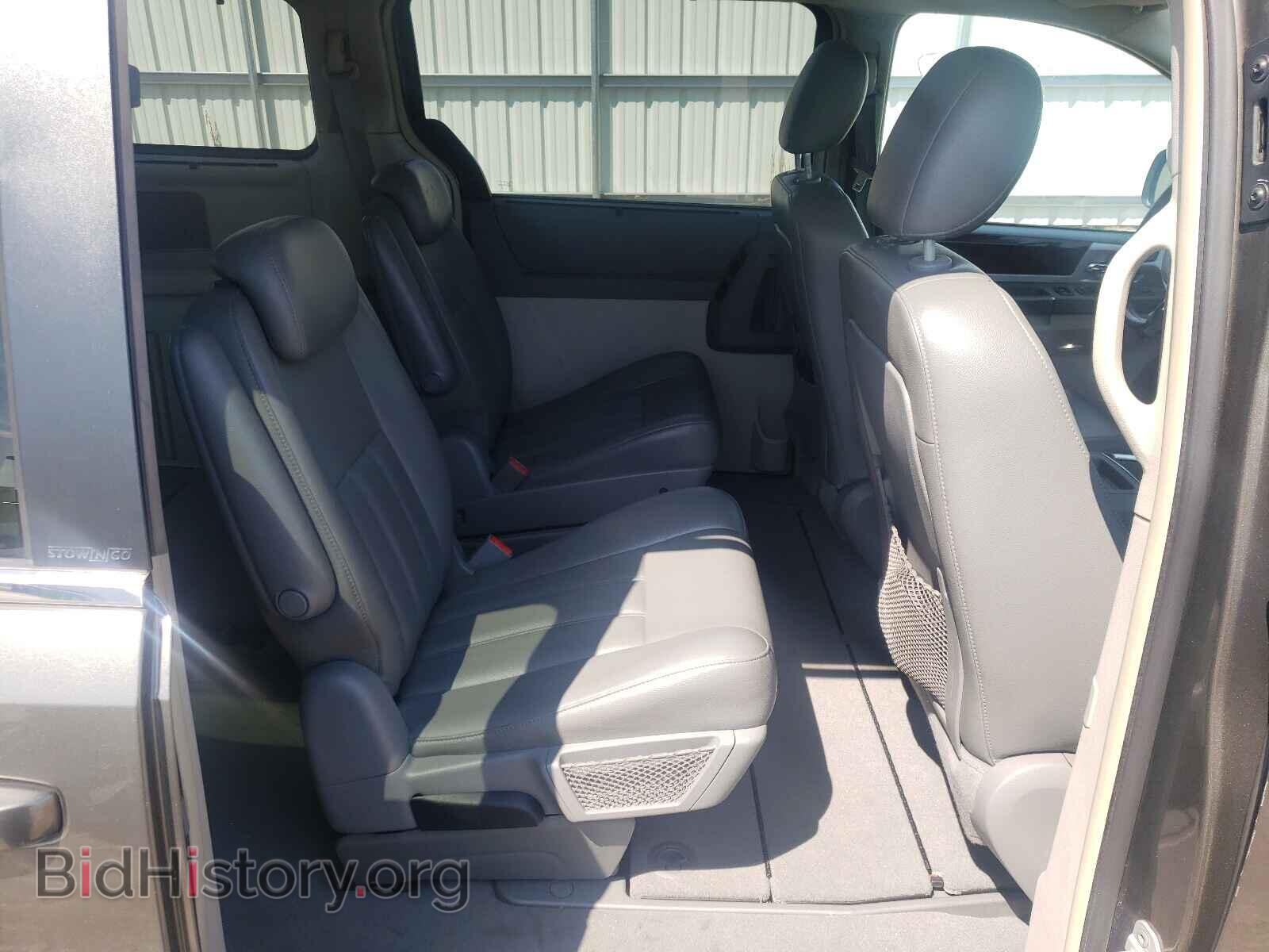 2010 CHRYSLER MINIVAN - VIN: 2A4RR5D13AR240822 - Фото 6