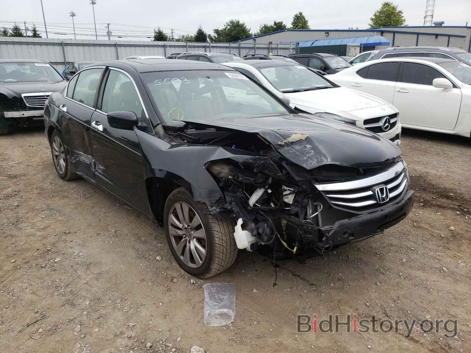 Photo 1HGCP3F80CA005593 - HONDA ACCORD 2012