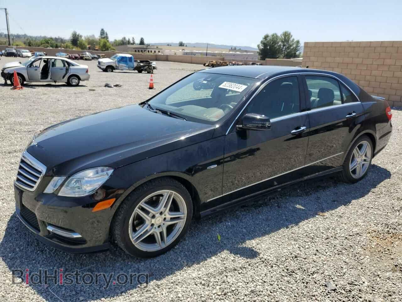 Photo WDDHF8JB2CA612818 - MERCEDES-BENZ E-CLASS 2012