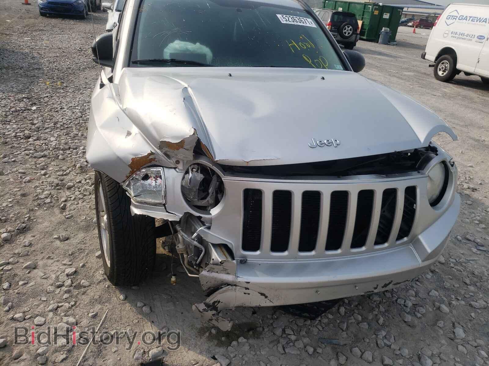 2010 JEEP COMPASS - VIN: 1J4NF1FB3AD634555 - Фото 9