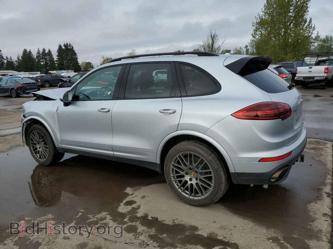 2017 PORSCHE CAYENNE - VIN: WP1AA2A27HKA83499 - Photo 2