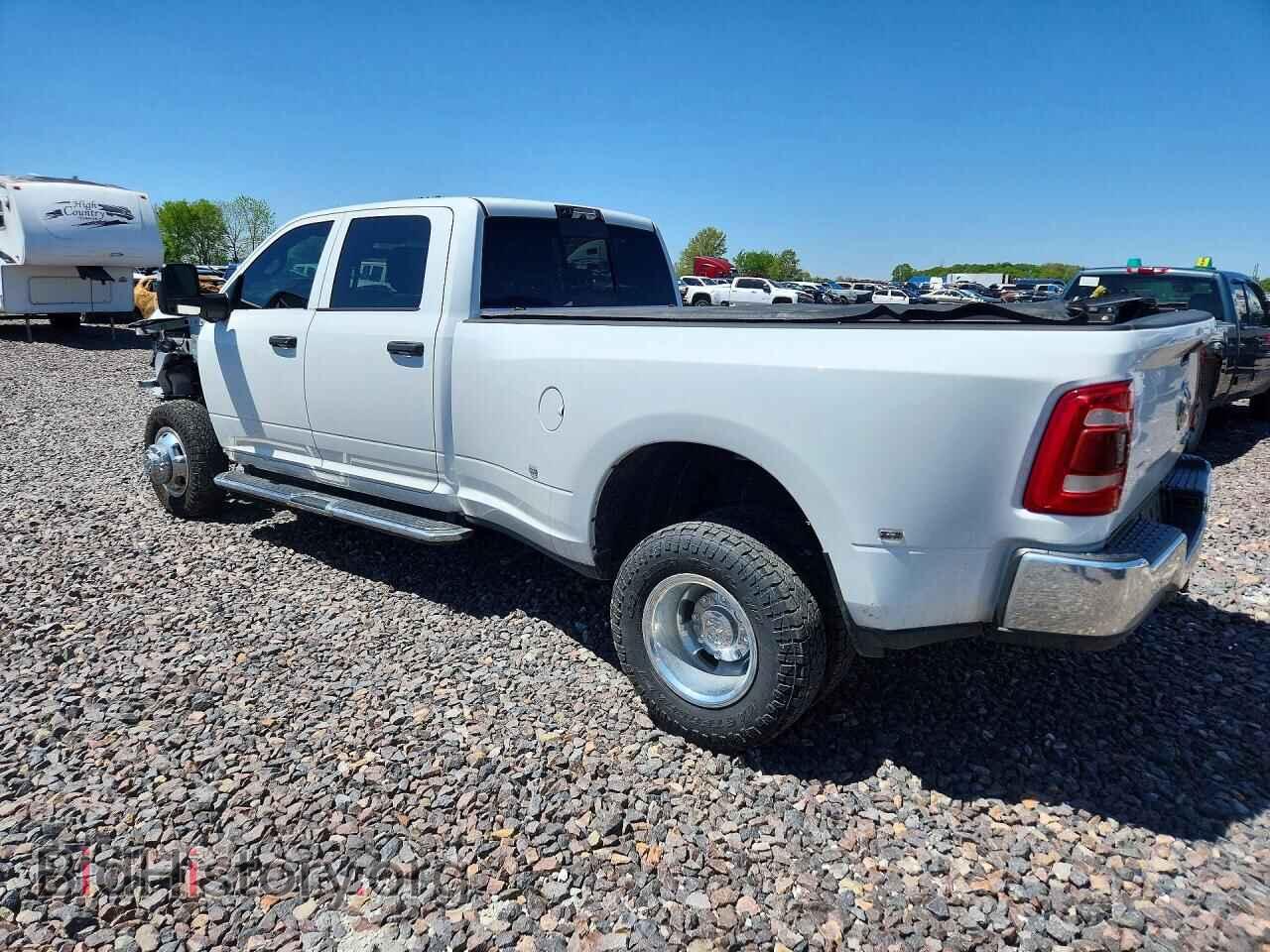 2023 RAM 3500 - VIN: 3C63RRGLXPG623260 - Фото 2