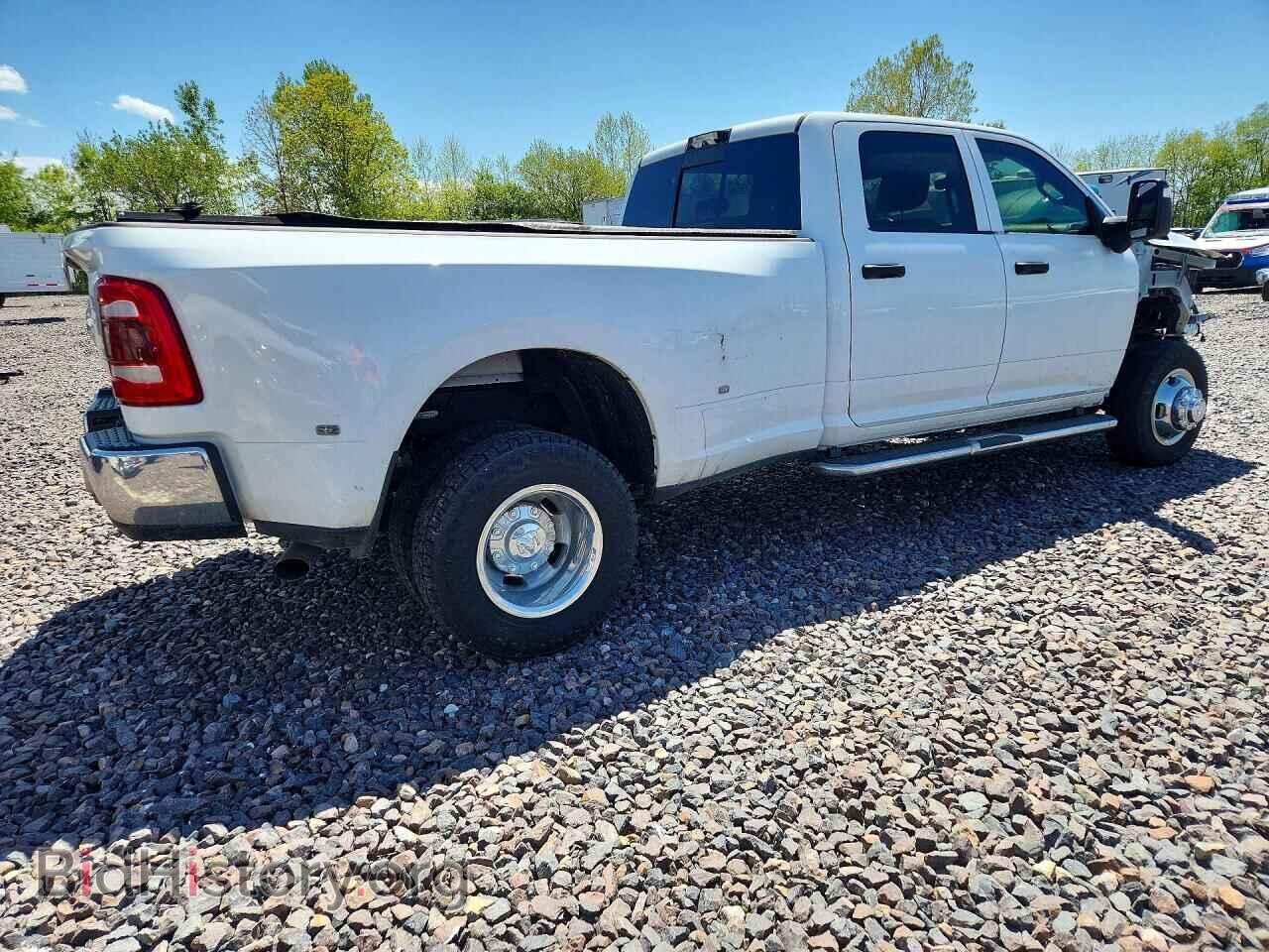 2023 RAM 3500 - VIN: 3C63RRGLXPG623260 - Фото 3