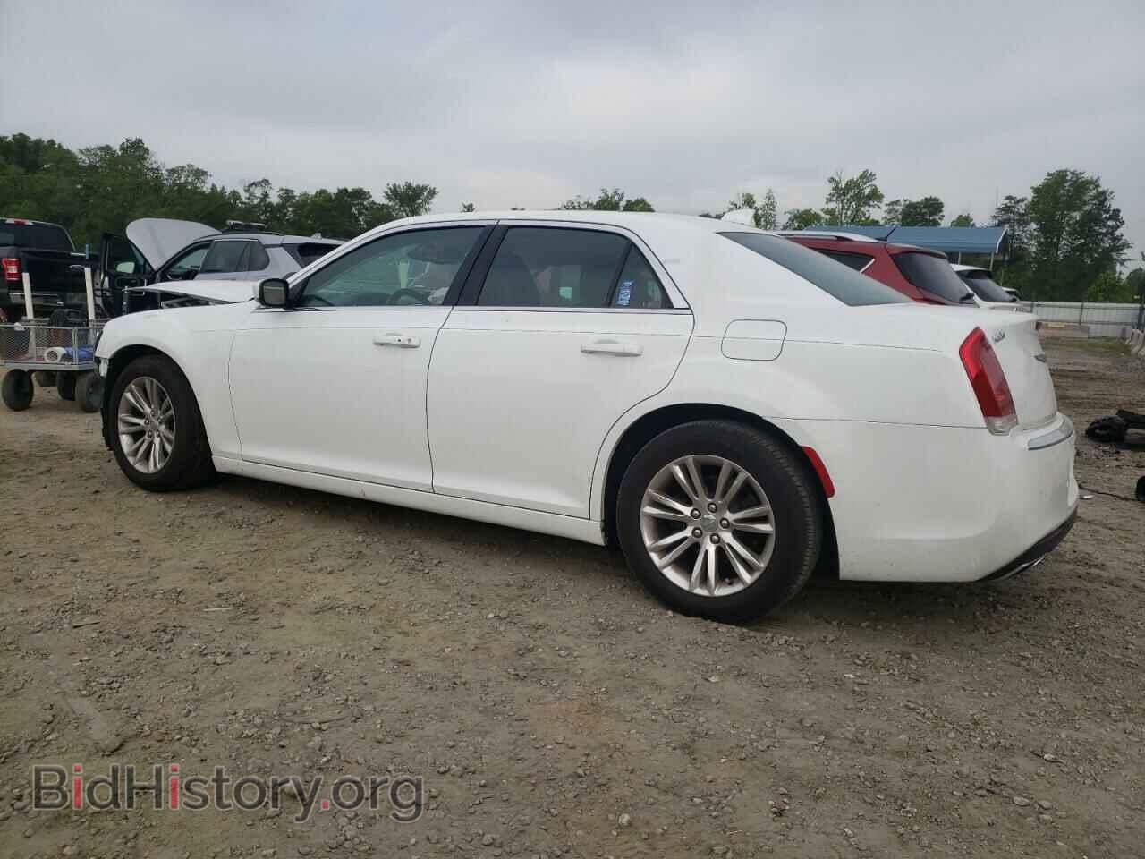2016 CHRYSLER 300 - VIN: 2C3CCAAG3GH307808 - Фото 2