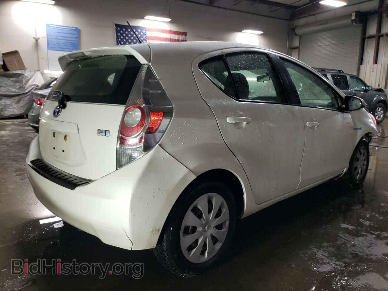 2014 TOYOTA PRIUS - VIN: JTDKDTB35E1573614 - Фото 3