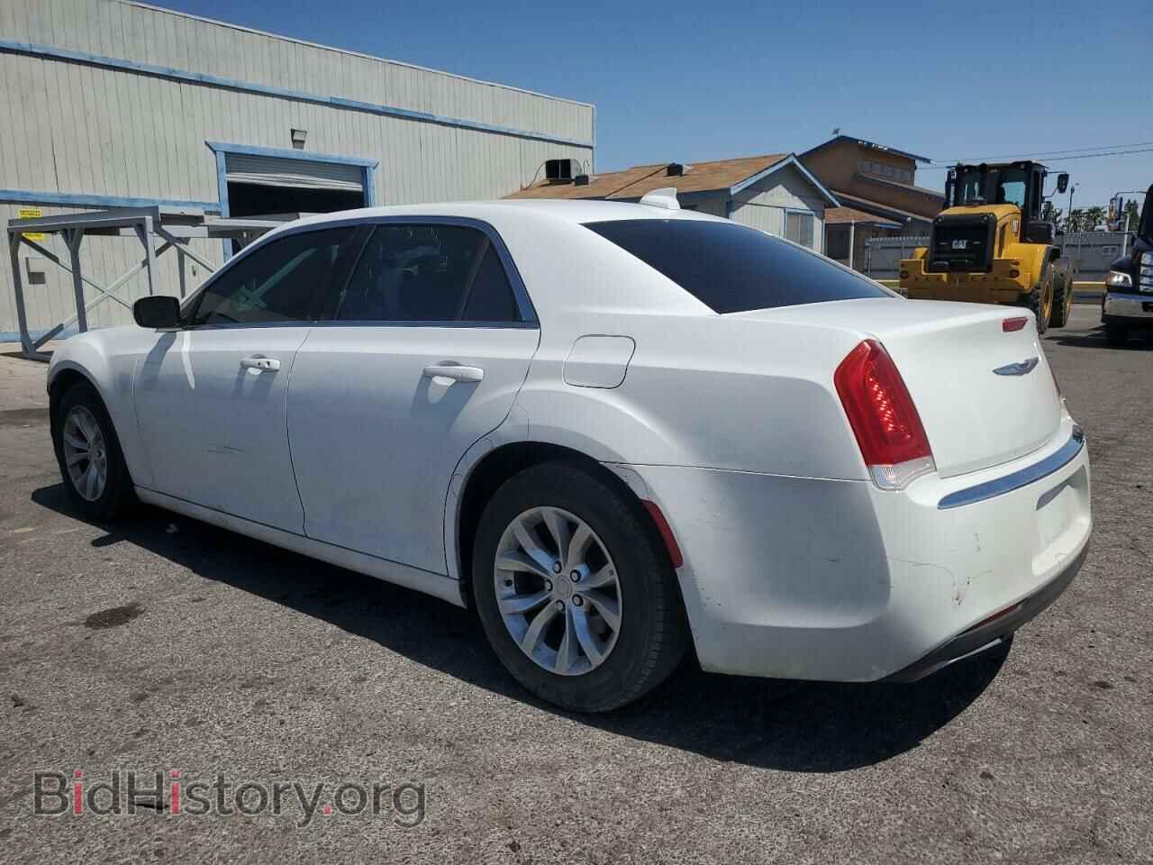 2015 CHRYSLER 300 - VIN: 2C3CCAAG5FH930992 - Фото 2