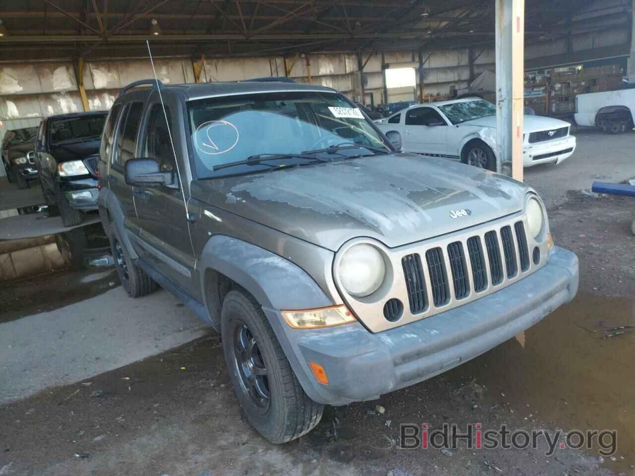 Photo 1J4GL48K47W701726 - JEEP LIBERTY 2007