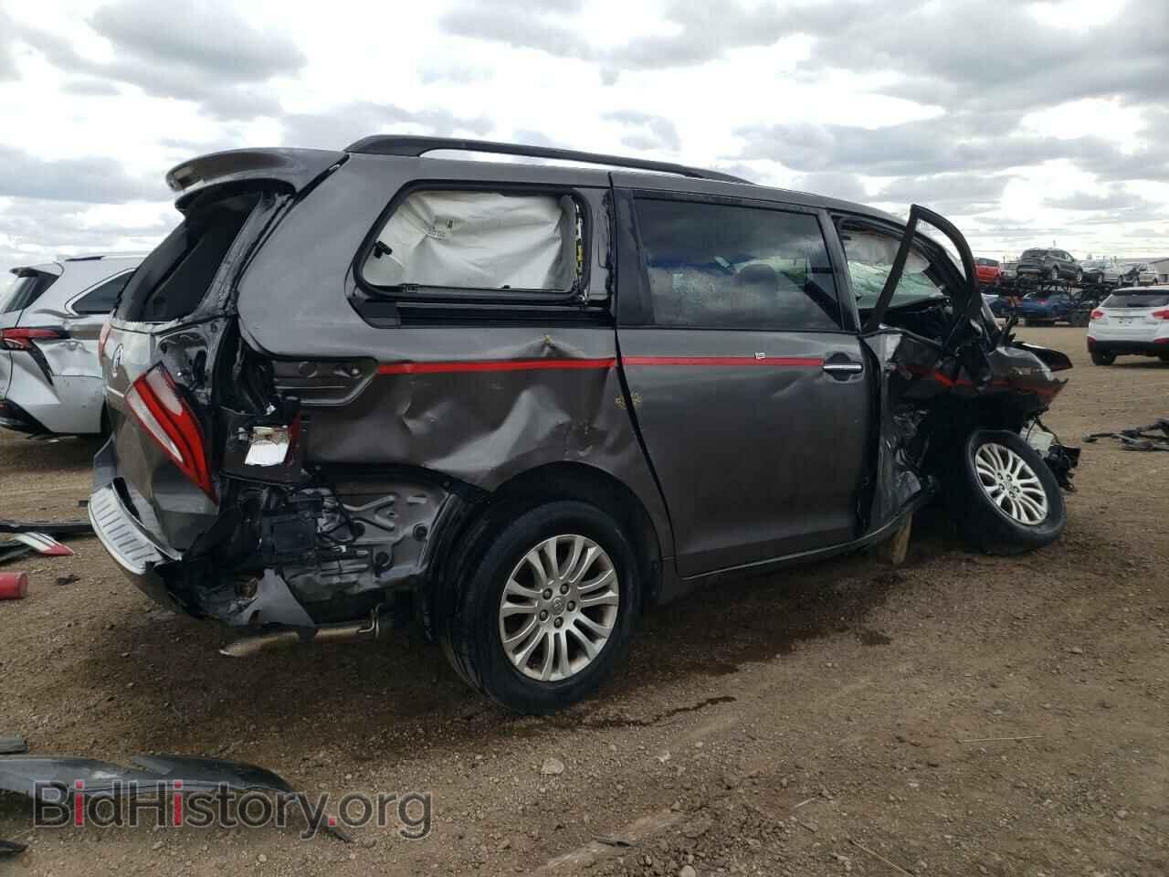 2017 TOYOTA All Models - VIN: 5TDYZ3DC8HS832791 - Фото 3