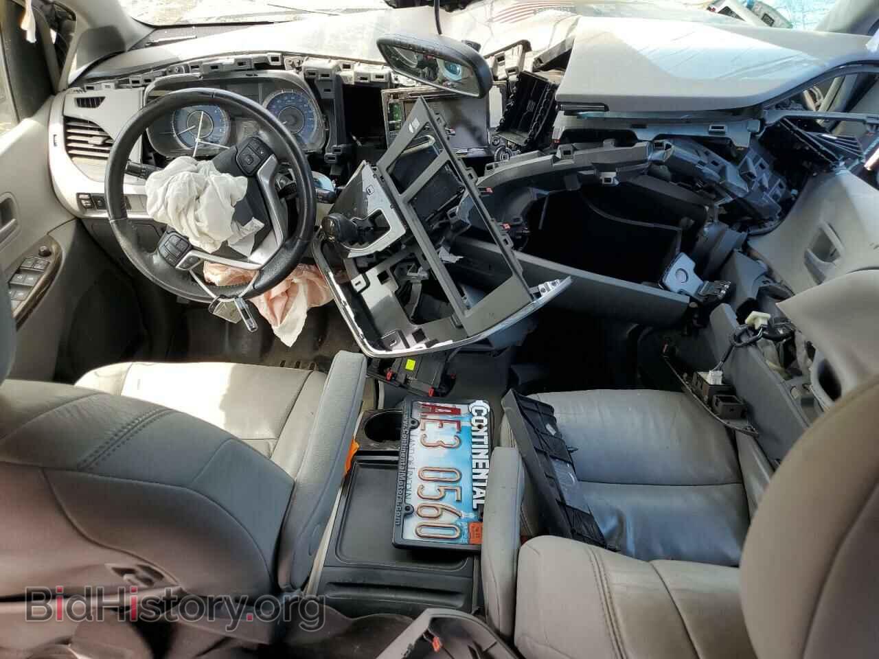 2017 TOYOTA All Models - VIN: 5TDYZ3DC8HS832791 - Фото 8