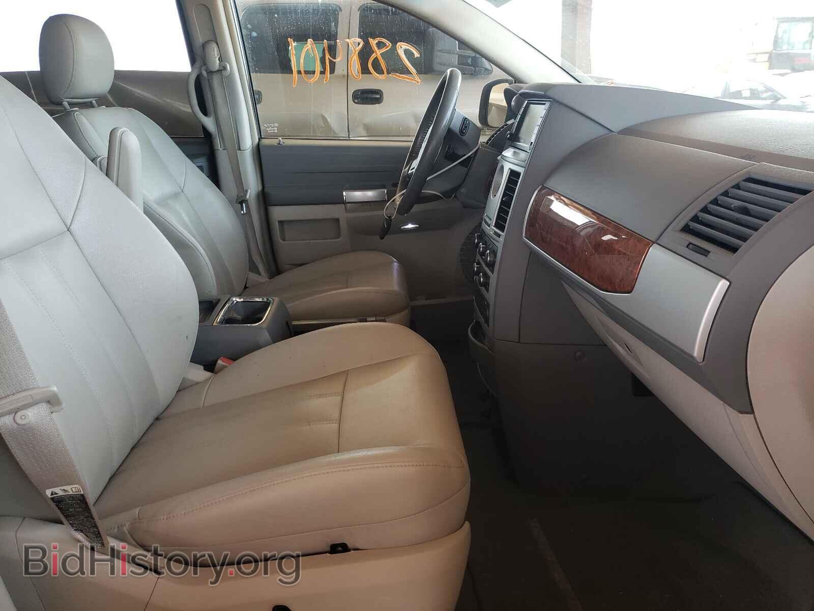 2008 CHRYSLER MINIVAN - VIN: 2A8HR54P48R834991 - Фото 5