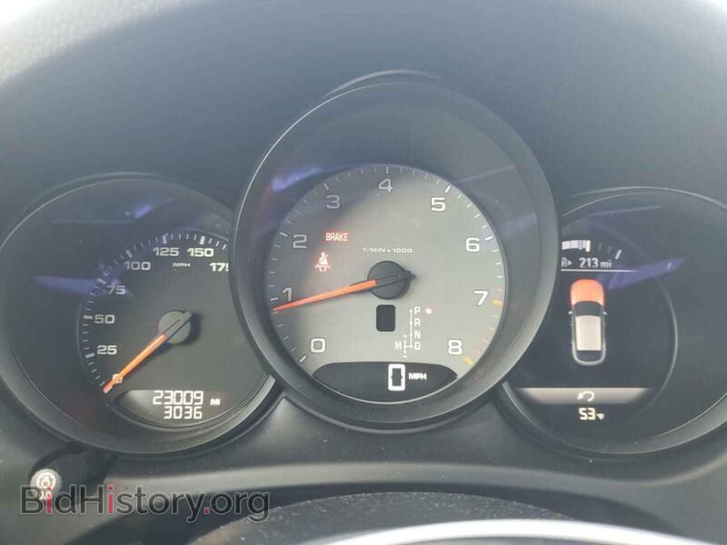 2018 Porsche MACAN (VIN WP1AB2A52JLB38139) — photo 9 of 14