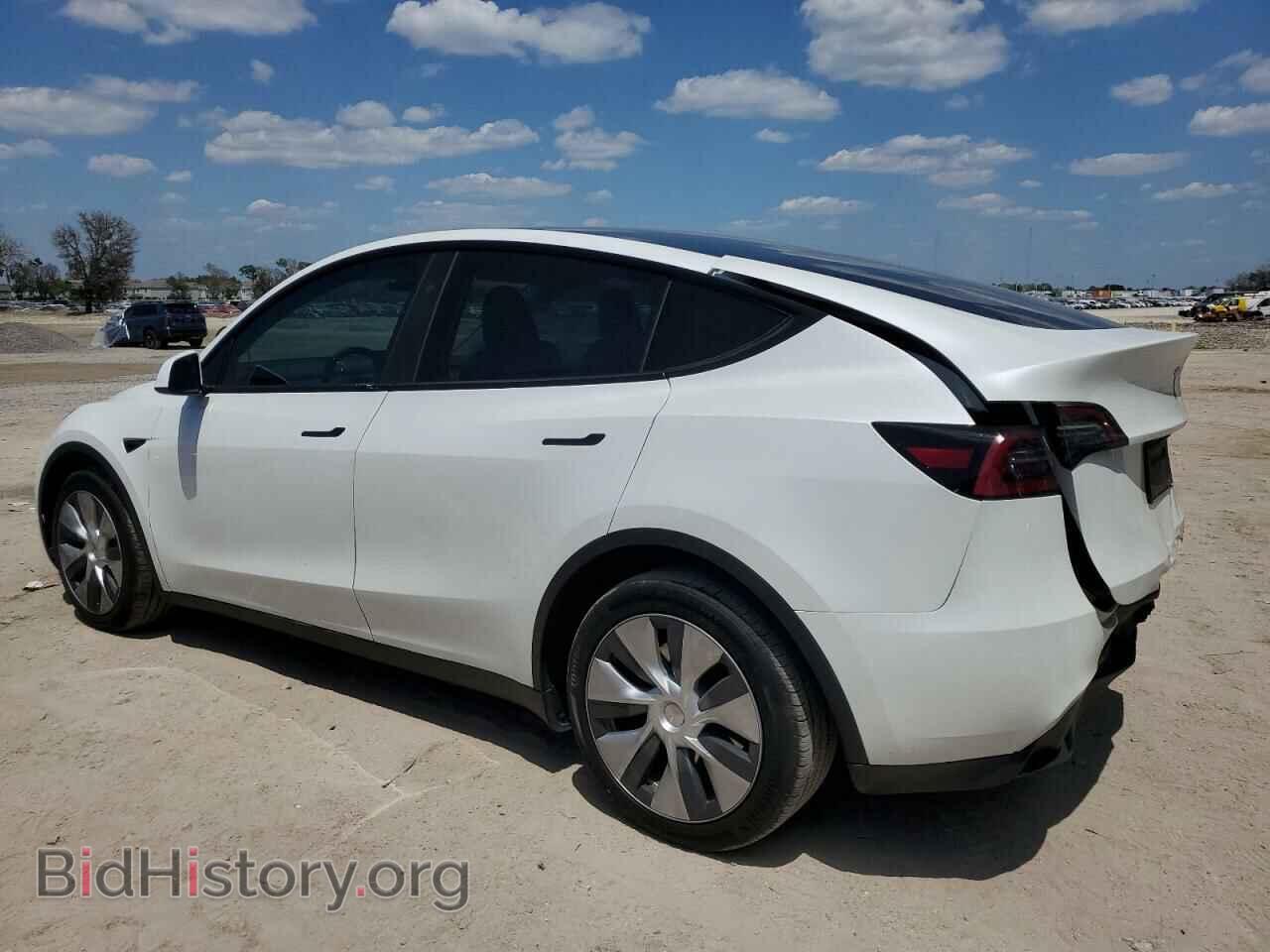2023 TESLA MODEL Y - VIN: 7SAYGAEEXPF870622 - Фото 2