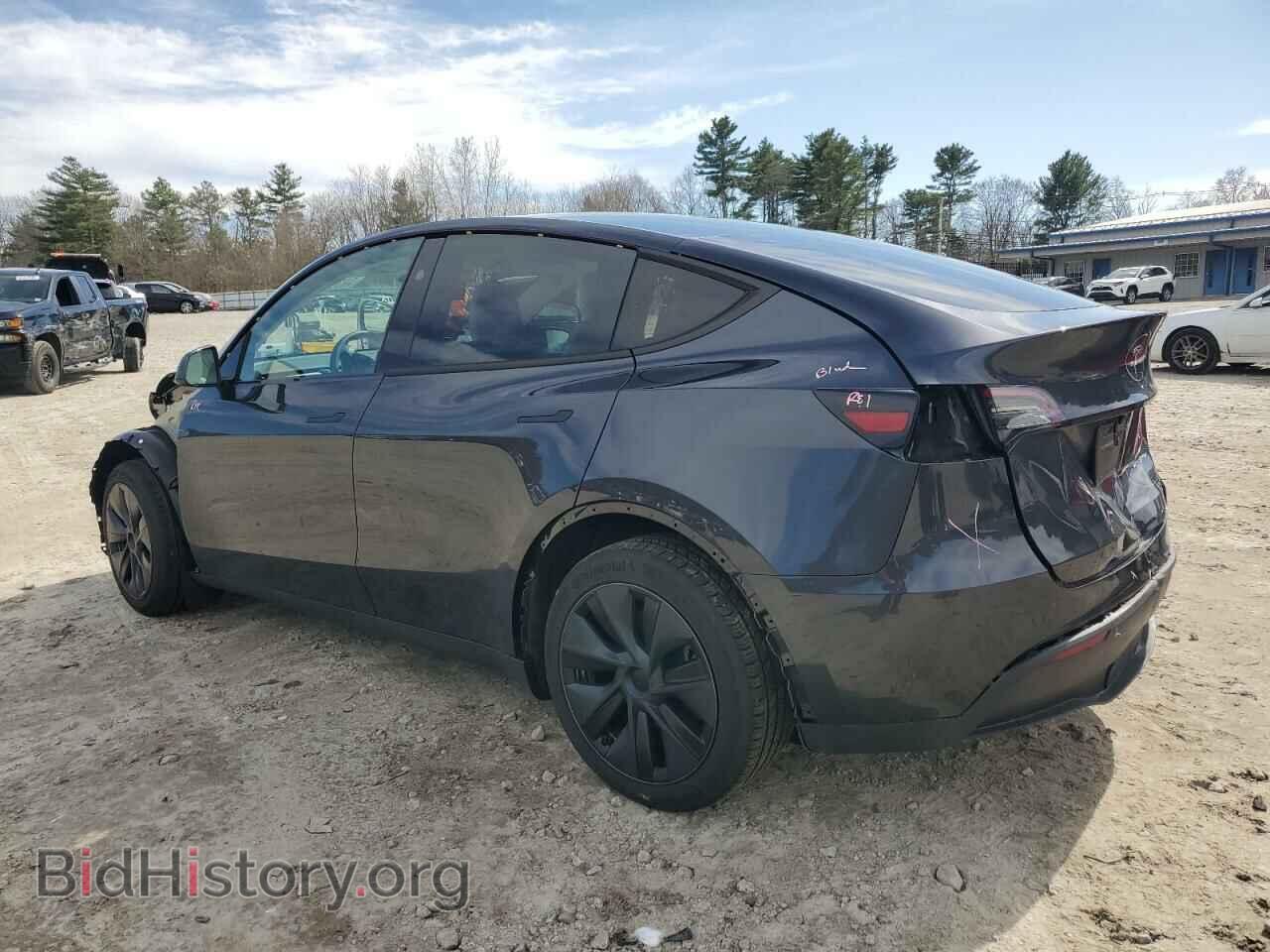 2024 TESLA MODEL Y - VIN: 7SAYGAEE5RF214010 - Photo 2