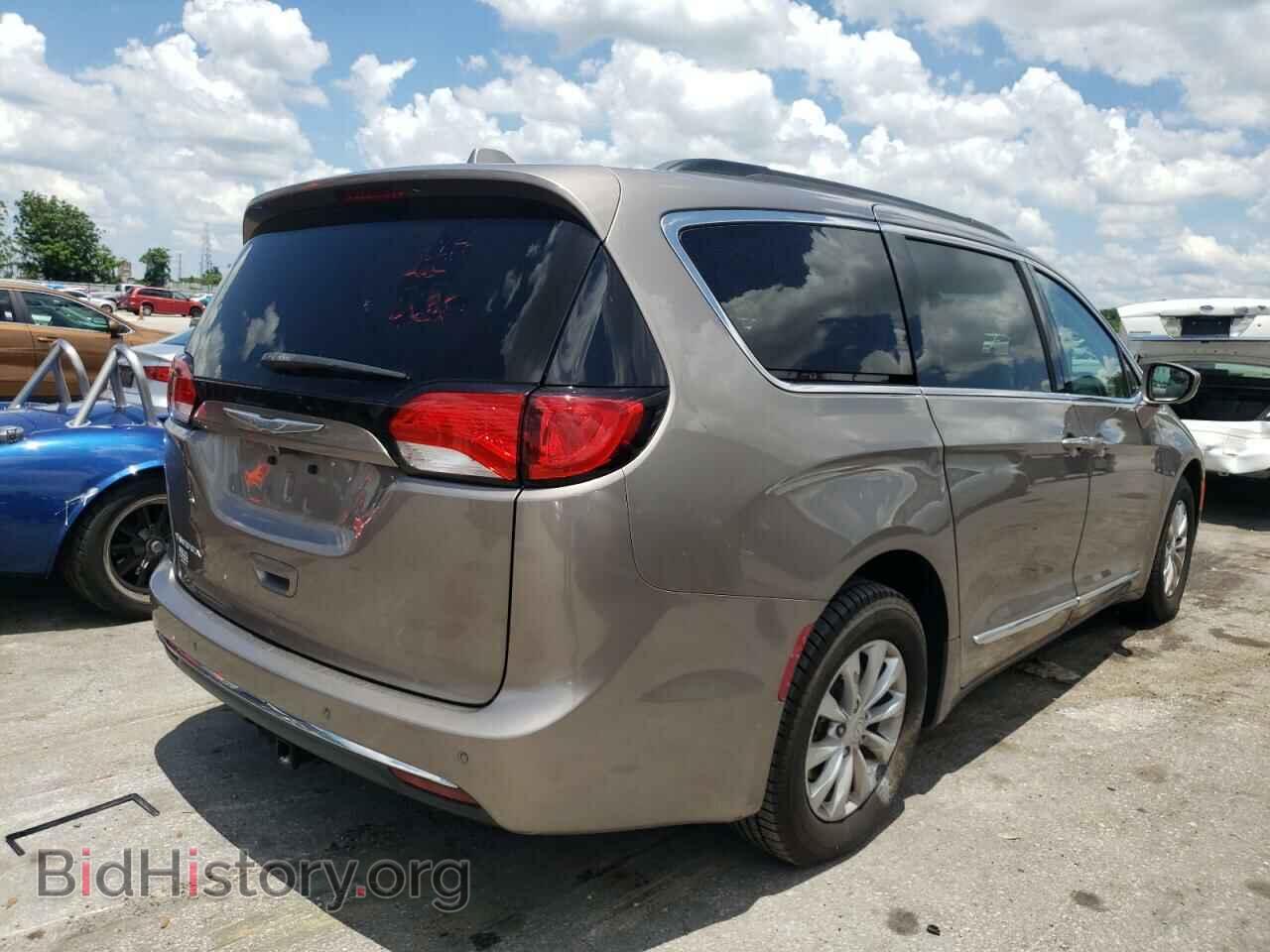 2017 CHRYSLER PACIFICA - VIN: 2C4RC1BG5HR748033 - Photo 4