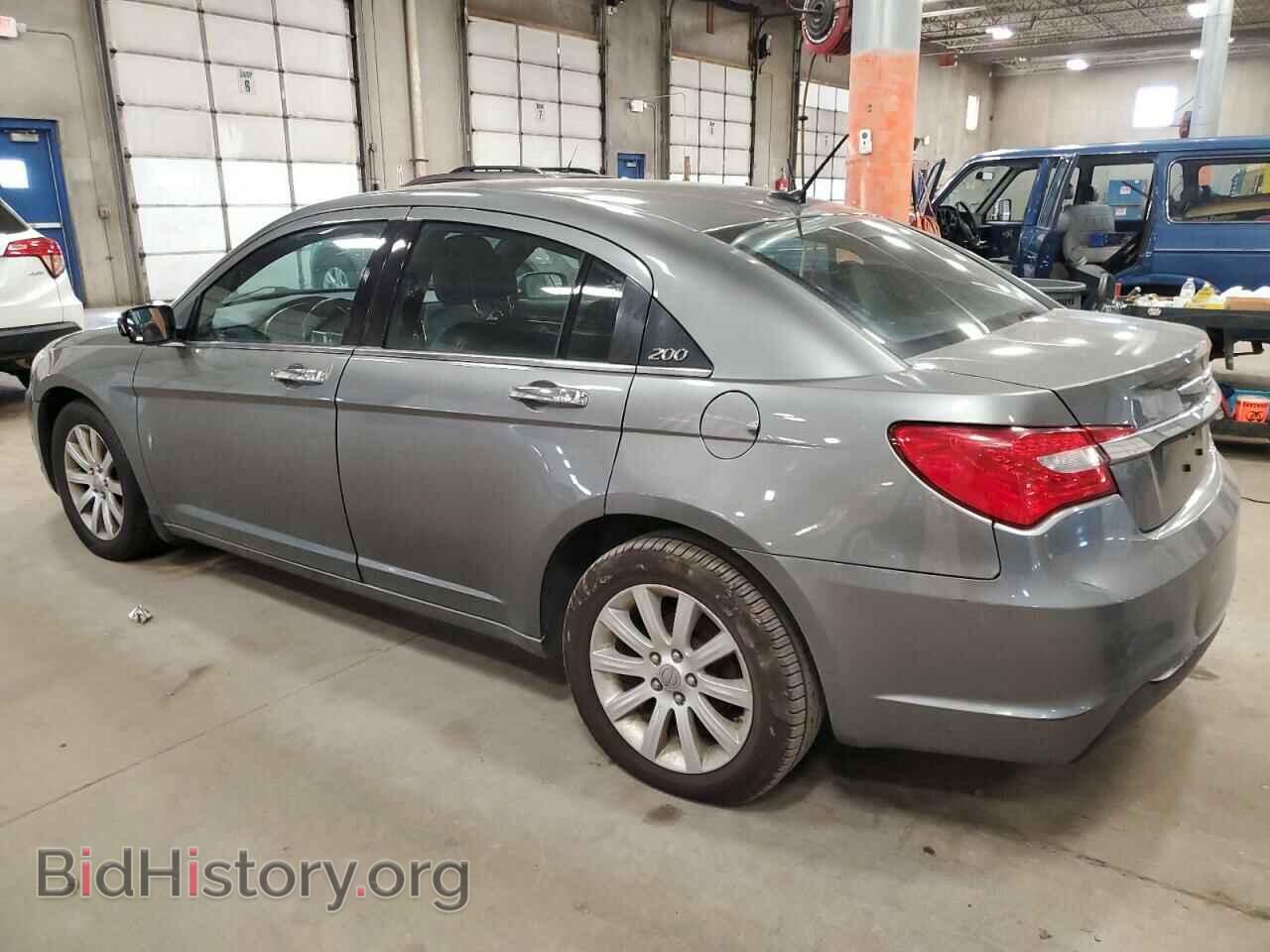 2013 CHRYSLER 200 - VIN: 1C3CCBCG6DN592963 - Фото 2