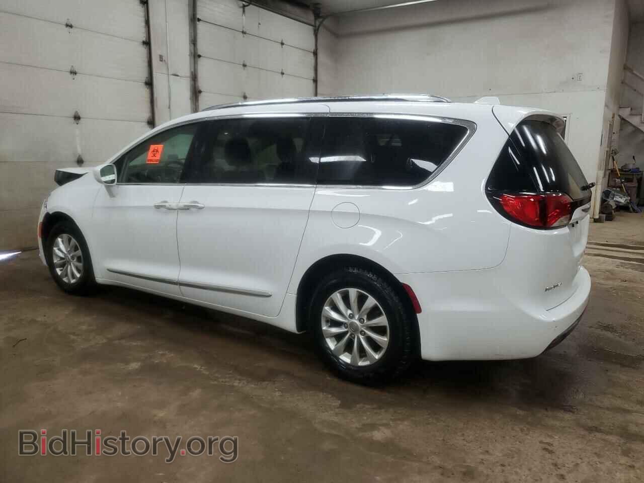 2018 CHRYSLER PACIFICA - VIN: 2C4RC1BGXJR210773 - Фото 2